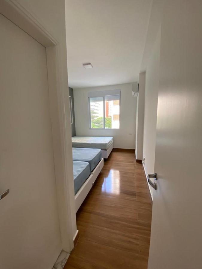 Apartamento Guaruja Pitangueiras 50 Metros Da Praia. Экстерьер фото