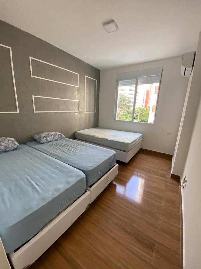 Apartamento Guaruja Pitangueiras 50 Metros Da Praia. Экстерьер фото